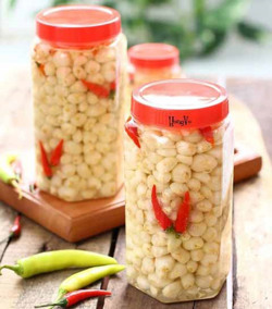 Bí quyết muối dưa hành, củ kiệu chua ngọt đón Tết