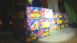 Phát hiện 140kg pháo hoa trên 2 xe khách Việt Tân Phát