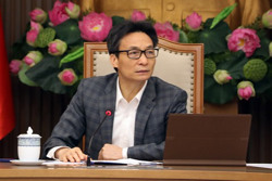 Phong toả để chống dịch nhưng không ngăn sông cấm chợ