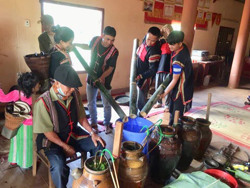 Lễ cúng bến nước của đồng bào Êđê tại buôn Kli A (phường Đạt Hiếu)