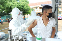 Phó Bí thư Tỉnh ủy Đắk Lắk: Người dân than phiền vì tỉ lệ tiêm vắc-xin quá thấp