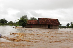 Mưa lũ gây thiệt hại nặng cho huyện Ea Súp