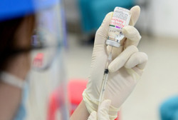 Đề nghị ưu tiên tiêm vắc-xin cho học sinh, sinh viên để sớm được đến trường