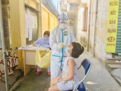 Thận trọng khi tiêm vaccine phòng Covid-19 cho trẻ em