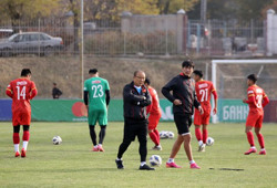 U23 Việt Nam tập thích nghi với thời tiết ở Kyrgyzstan