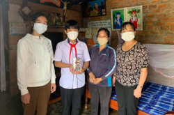 Đồng hành với học sinh nghèo mùa dịch