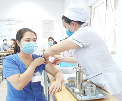 Bệnh viện Đa khoa vùng Tây Nguyên: Nhanh chóng truy vết các trường hợp liên quan đến nhân viên y tế dương tính với SARS-CoV-2