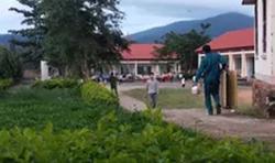 3 học sinh mắc Covid-19, hàng trăm bạn học và giáo viên 2 trường phải cách ly