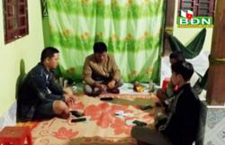 Khởi tố nhóm đối tượng tụ tập đánh bạc