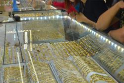 Giá vàng hôm nay 7-10: Nhà đầu tư chớp thời cơ “đánh lên”