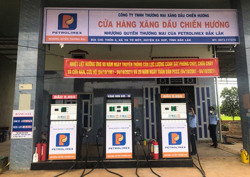 Phát hiện cửa hàng kinh doanh xăng dầu có dấu hiệu vi phạm về chất lượng