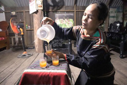 Thơm nồng hương rượu ca cao nhà làm