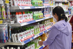 Khó chặn đà tăng giá hàng hóa cuối năm