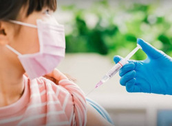 Tiêm vaccine cho trẻ em: An toàn đặt lên hàng đầu