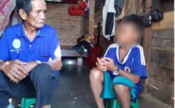 Cách chức hiệu trưởng giữ học bạ của học trò nghèo không có tiền đóng quỹ