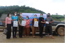 Hội LHPN tỉnh: Trao tặng 120 "Túi quà an sinh" hỗ trợ người dân khó khăn 