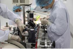 Người dân tiếp tục được tiêm vắc-xin miễn phí