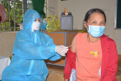 Huyện Buôn Đôn: Tiêm vắc xin phòng COVID -19 cho 12.004 người