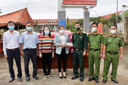 Ủy ban MTTQ Việt Nam tỉnh thăm, tặng quà các khu cách ly