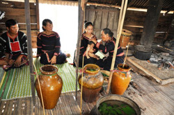 Lễ thổi tai trên quê hương Vua Lửa