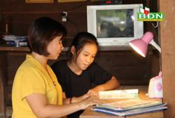 Cô giáo trẻ “gieo chữ” trên vùng đất khó