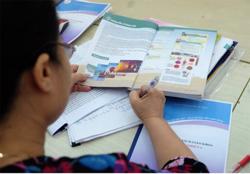 Xã hội hóa sách giáo khoa: Nỗi lo độc quyền trở lại