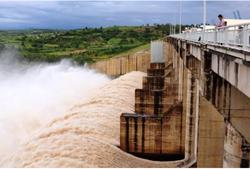 Mưa lớn, các thủy điện đồng loạt xả lũ