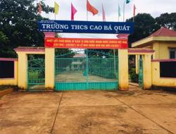 Hàng chục giáo viên ngóng lương vì… không có người ký!