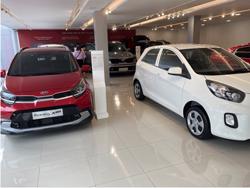 Chờ giảm lệ phí trước bạ ôtô nội