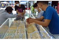 Giá vàng hôm nay 9-11: Nhảy vọt, USD và lãi suất trái phiếu Mỹ suy yếu