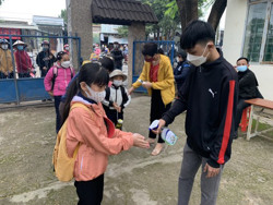 Huyện Buôn Đôn: Học sinh háo hức trở lại trường