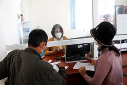 Thị xã Buôn Hồ: Kịp thời chi trả hỗ trợ bảo hiểm thất nghiệp cho người lao động