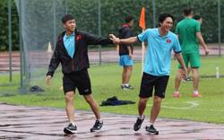 Tuyển Việt Nam hứng khởi tập luyện tại Singapore