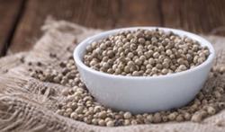 Giá tiêu hôm nay 24/12: Hồ tiêu trong nước đi ngang