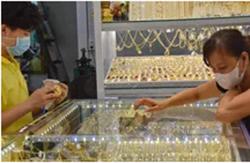 Giá vàng hôm nay 25-12: Vàng SJC gần như “bất động”