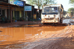 Người dân bất an với "con đường đau khổ"