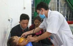 Hệ lụy từ chữa bệnh kiểu “phước chủ may thầy”