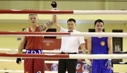 Tay đấm Trương Đình Hoàng bảo vệ thành công chức vô địch lần thứ 13