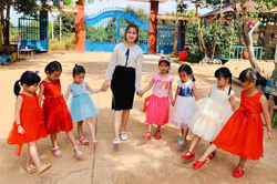 Tận tâm "gieo chữ" ở vùng khó