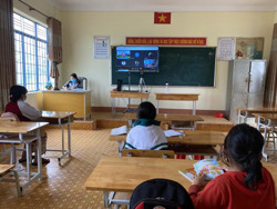 “Phòng học online” - cách làm hay ở một trường vùng sâu