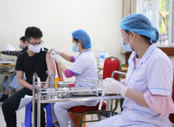 Vắc-xin vẫn là công cụ quan trọng nhất