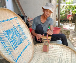 Nghệ nhân đa tài của buôn làng