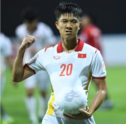 Phan Văn Đức khiến người hâm mộ xúc động