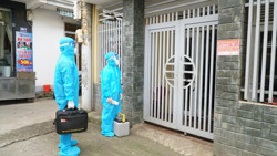 Điều trị bệnh nhân COVID-19 tại nhà: Hiệu quả kép