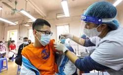 Việt Nam đàm phán nguồn vắc-xin Covid-19 tiêm cho trẻ 5-11 tuổi