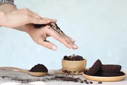 Những công dụng bất ngờ của bã cà phê