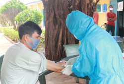 Rà soát, lấy mẫu xét nghiệm, giám sát sức khỏe người về từ huyện Cẩm Giàng, Hải Dương