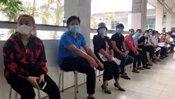 Tiêm thử nghiệm vaccine 'Made in Việt Nam' giai đoạn 2 cho tình nguyện viên ở Long An