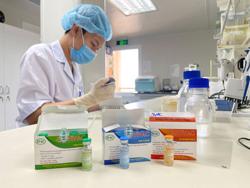 "Đặc nhiệm" blouse trắng: Nỗ lực cho ra đời vắc-xin "made in Vietnam"