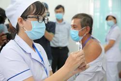 Có vắc-xin Covid-19 vẫn phải cảnh giác với dịch